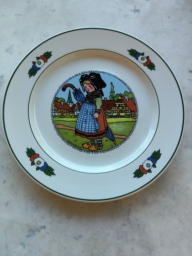 Assiette après hansi - assiette, d'aprÈs